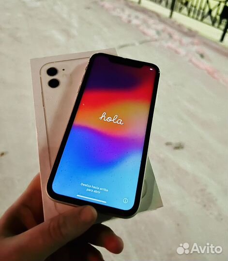 iPhone 11, 64 ГБ