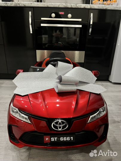 Электромобиль toyota camry