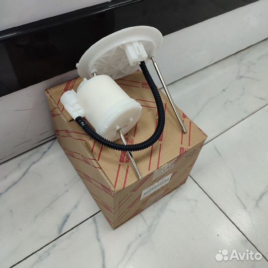 Фильтр топливный Lexus RX350