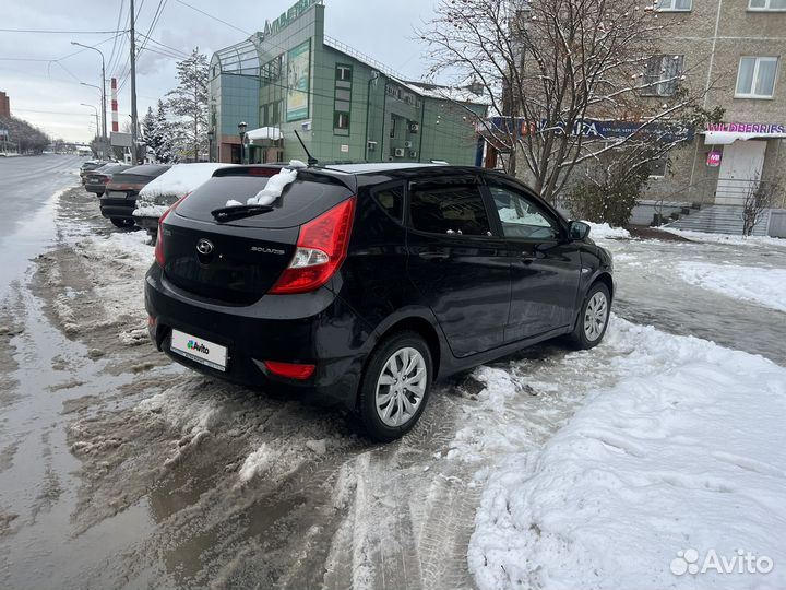 Hyundai Solaris 1.4 AT, 2012, 148 000 км