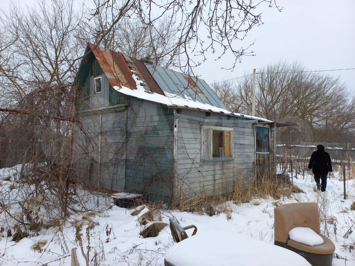 Дом 30 м² на участке 8 сот.