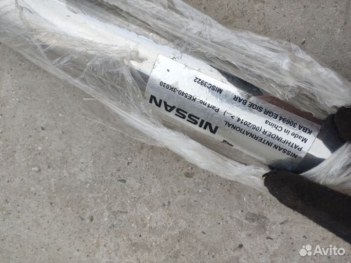 Подножки. Защита порогов.Ниссан Патфайндер р52