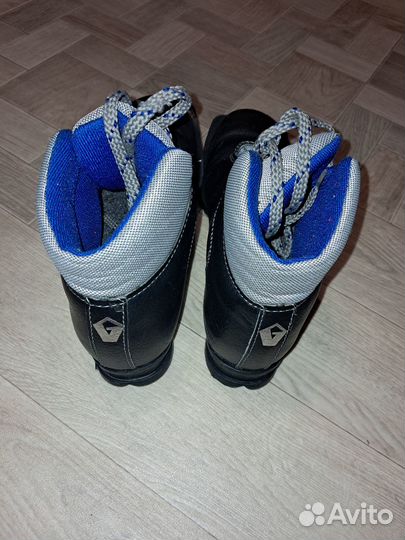 Лыжные ботинки 36 размер