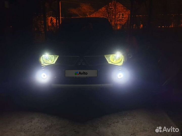 Mitsubishi L200 2.5 AT, 2013, 184 000 км