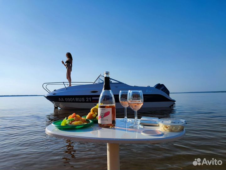 Прогулка аренда катера гидроцикла. флайборд