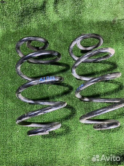 Пружина Nissan note e11 задняя