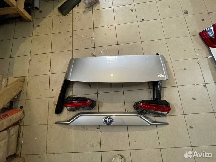 Фонарь задний Тойота Рав 4 50