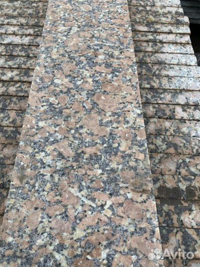 Гранитная плитка Южно-султаевская