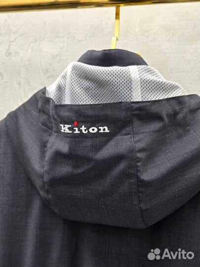 Костюм мужской Kiton