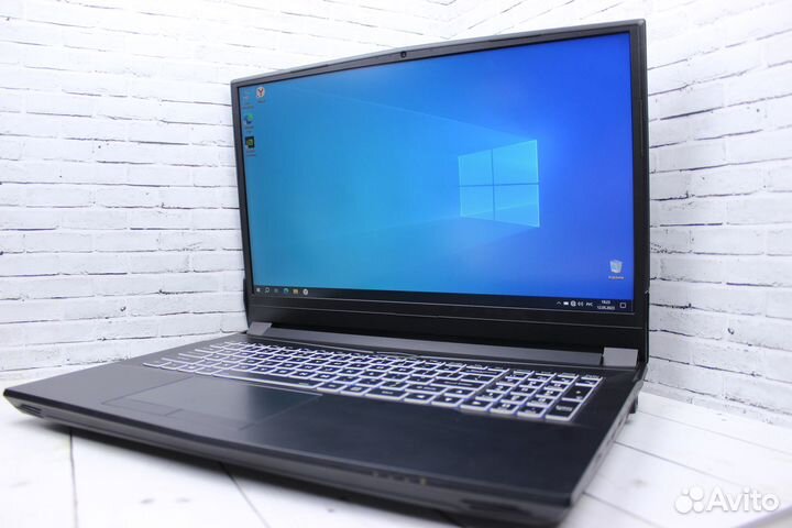 Игровой Ноутбук I5 10400, RTX 3070M 8GB, 8GB, 500G