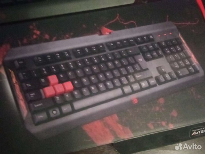 Игровая клавиатура bloody q100