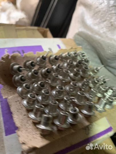 Стабилитрон Д815Г (100 шт)