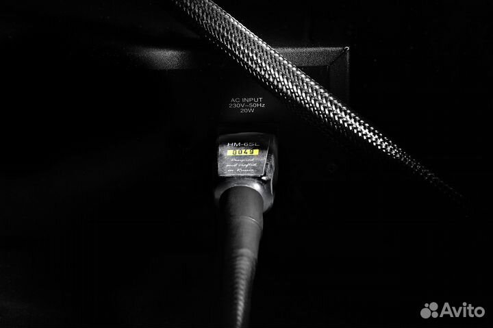 Pyramid HM-6SE потрясающий сетевой кабель