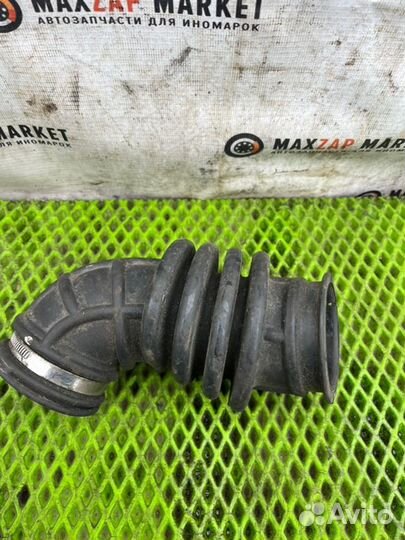 Патрубок воздухозаборника Ford Focus 3 1.6 2012