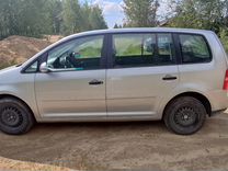 Volkswagen Touran 1.9 MT, 2005, 439 720 км, с пробегом, цена 450 000 руб.