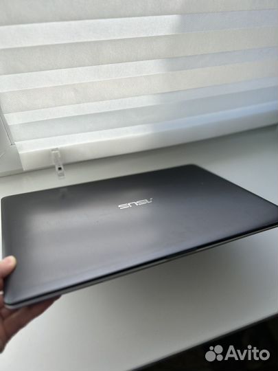 Ноутбук asus