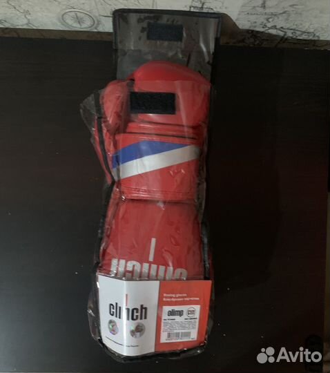 Боксерские перчатки 10 oz clinch