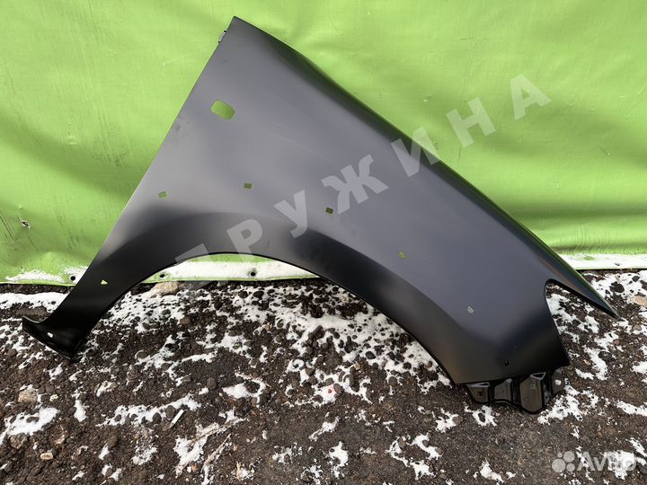 Крыло правое Toyota Hilux 7 2011-2015