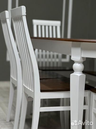 Кухонный стол и стулья набор