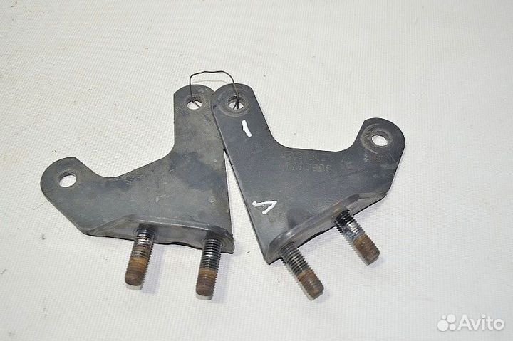 Кронштейн замка кабины scania P-series (01.04)