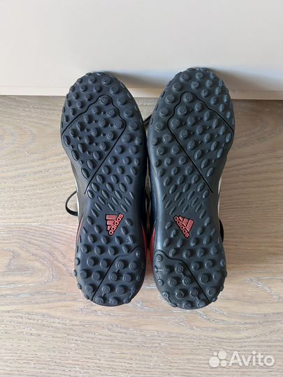 Бутсы сороконожки adidas 35