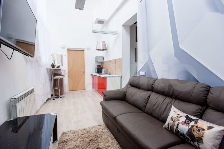 2-к. квартира, 65 м², 2/4 эт.