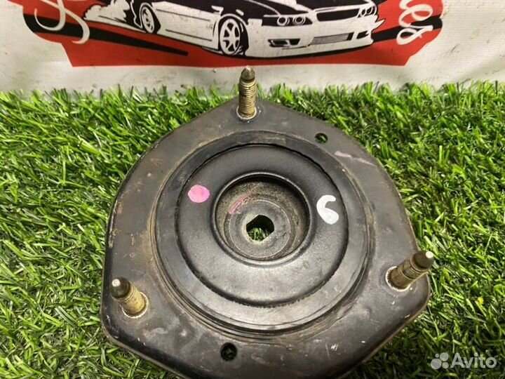 Опора стоек задняя Toyota Cresta GX90 1992