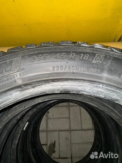 Michelin X-Ice North 4 235/45 R18