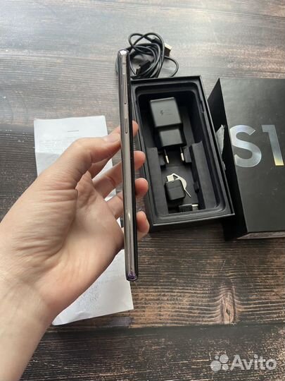 Samsung Galaxy S10, 8/128 ГБ