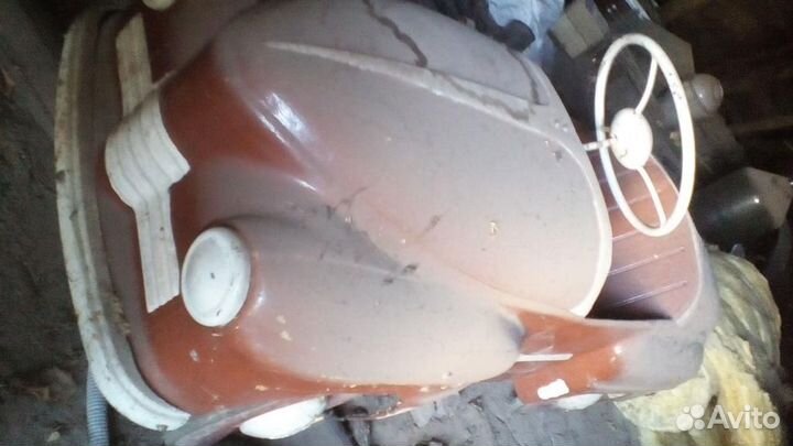 Детская игрушка. Педальный автомобиль Урал. Победа