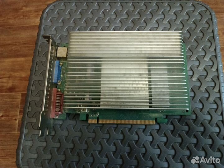 Видеокарта 8500GT sonic PCI-E