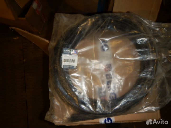 Уплотнитель проема двери задка Лада Ларгус