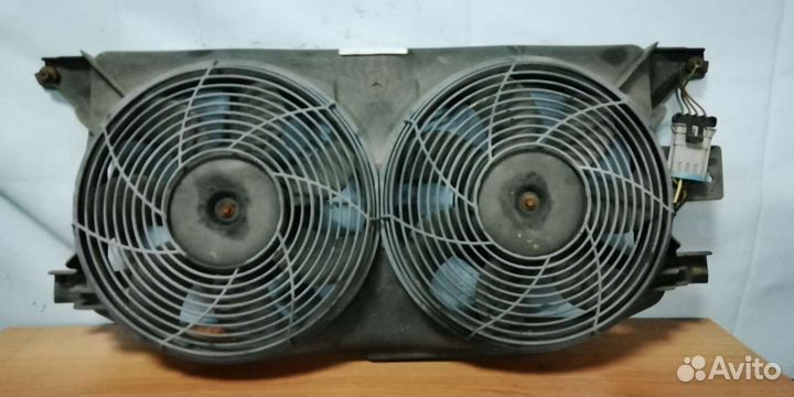 Вентилятор радиатора Mersedes Ml A1635000155