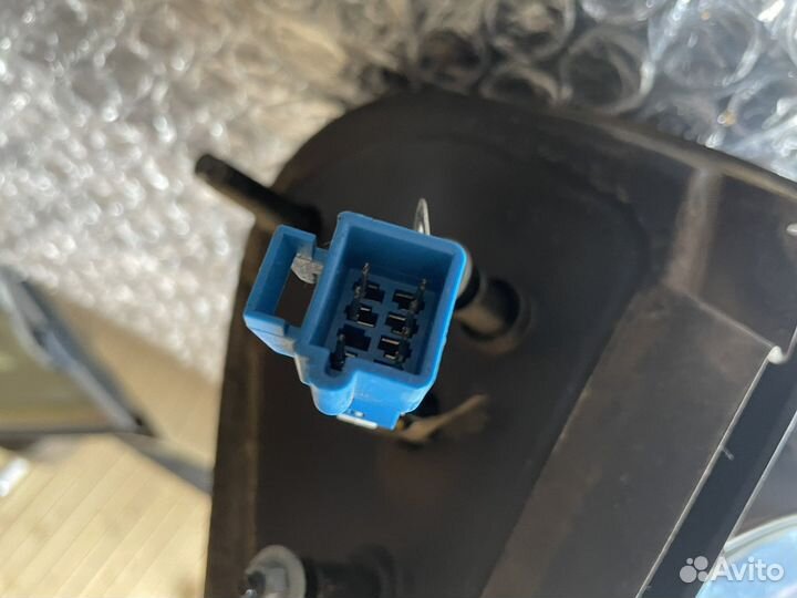 Зеркало правое ML320 W163