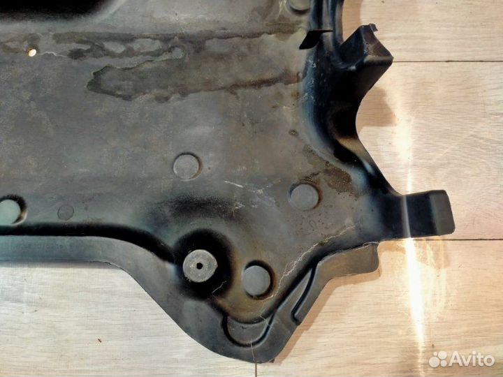 Защита двигателя Mercedes-Benz 212.036 E 250 212