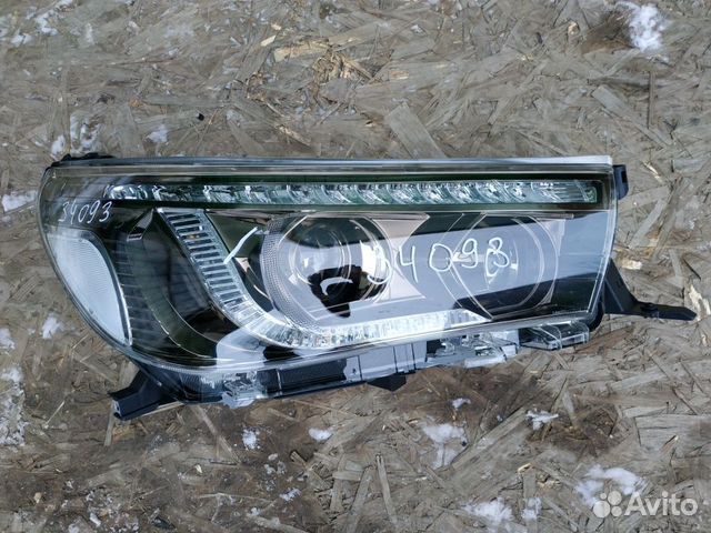 Фара Toyota HI LUX