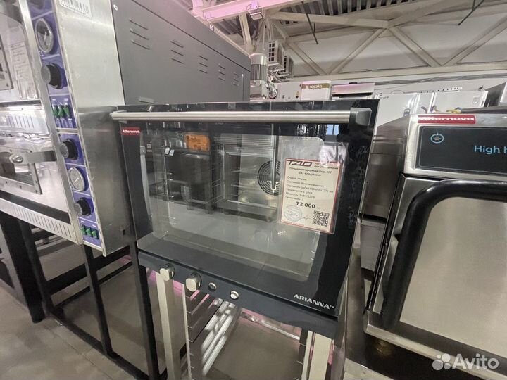 Печь конвекционная Unox с подставкой