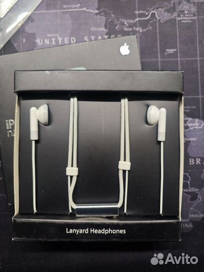 iPod nano 1 new + Lanyard Headphones