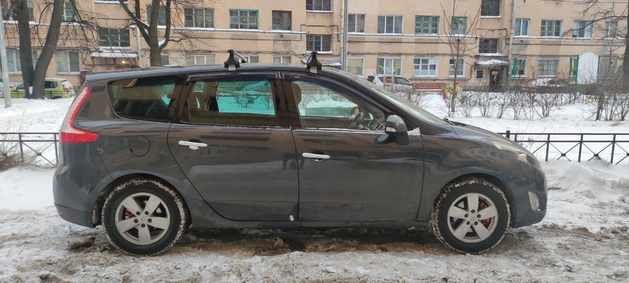 Renault Grand Scenic: фото владельца