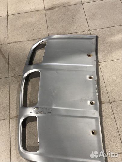 Накладка на бампер