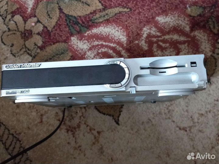 Продаю приставку в нормальном,состоянии