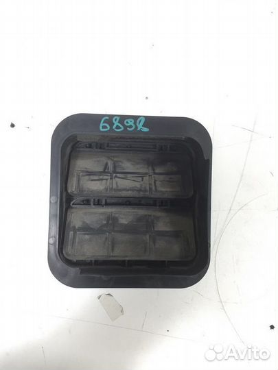 Воздуховод багажника