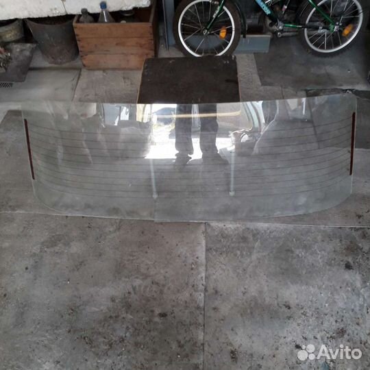 Стекло заднее с подогревом