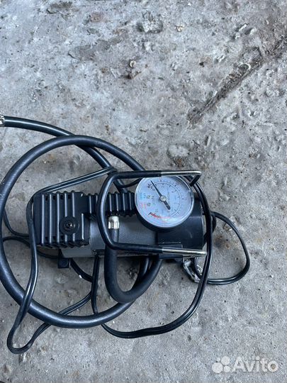 Компрессор для подкачки колес