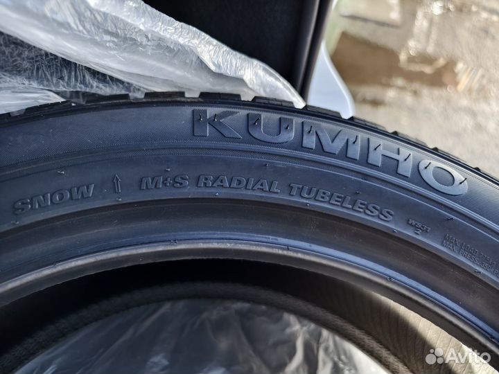 Kumho WinterCraft SUV Ice WS31 225/55 R19 99H