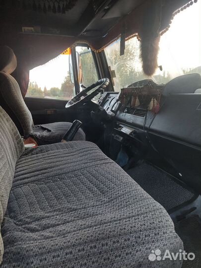 Mercedes-Benz 814, 1993