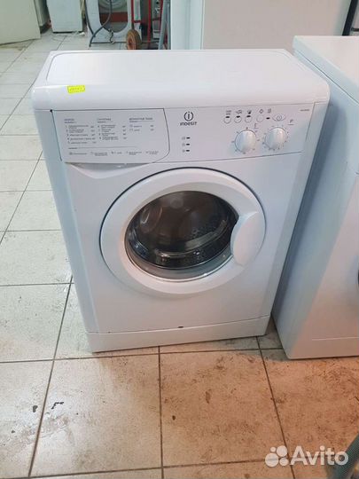 Узкая стиральная машина 33см Indesit