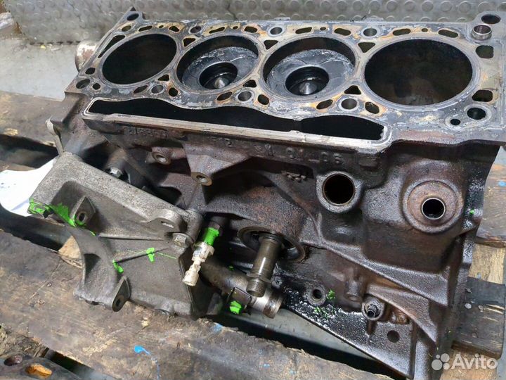 Блок цилиндров Renault Megane 2, 2004