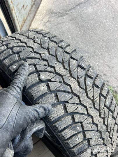 Pirelli Formula Ice 225/60 R17