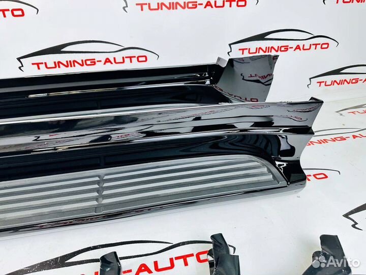 Подножки Toyota Land Cruiser 300 черные N6372